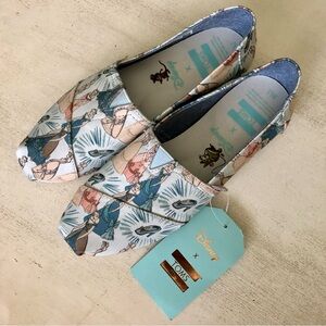 🌷Disney x Toms Cinderella Flats new with tag 6.5
